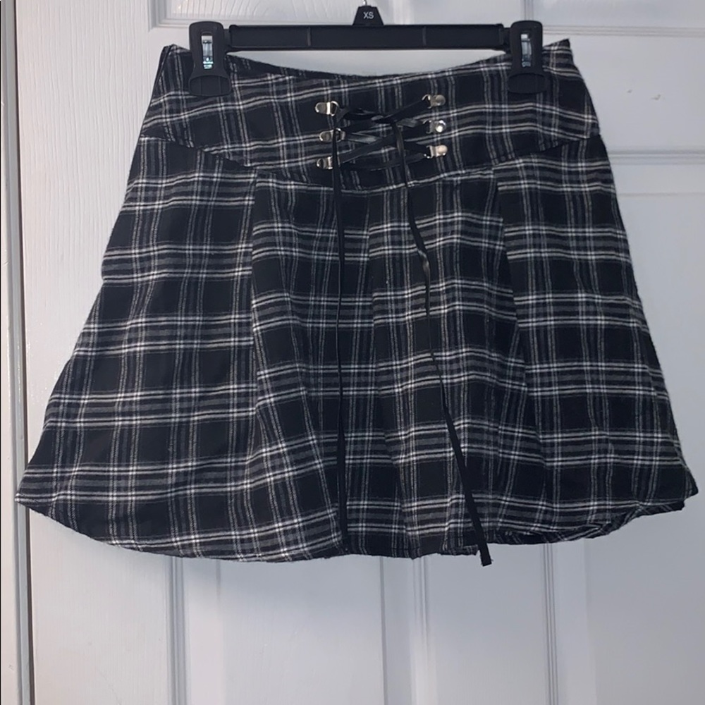 Black plaid skirt
